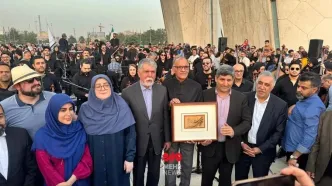ارکستر سمفونیک تهران برای ایران خواند/ تجلیل از نصیر حیدریان