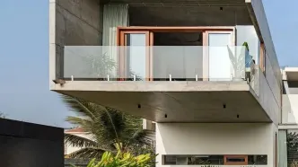 معماری دیدنی؛ خانه ای که بخشی از آن در آسمان شناور است!