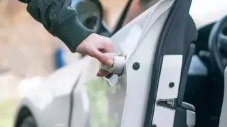ترفندی ساده برای خنک کردن ماشین بدون کولر!