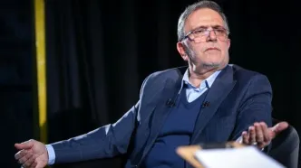 پادزهر جهش‌های ارزی از نگاه ولی الله سیف | سیاست‌‌های دستوری و سرکوب ارزی کارایی ندارد