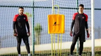 کدام گلر پرسپولیس پیراهن شماره یک را می‌پوشد؟