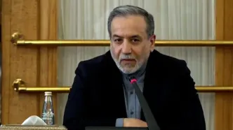 توییت عراقچی: آیا آمریکا می‌تواند صلح کند؟
