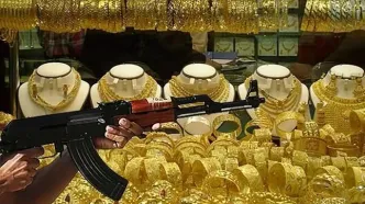 لحظه اعجاب انگیز سرقت مسلحانه از یک طلافروشی در تهران + فیلم