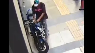 سرقت موتورسیکلت به سرعت برق و باد!