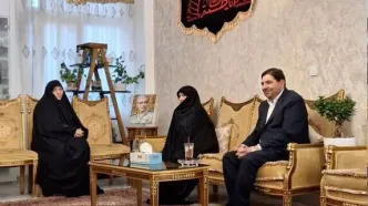 دیدار دستیار رهبری انقلاب با خانواده شهید محمد باقری