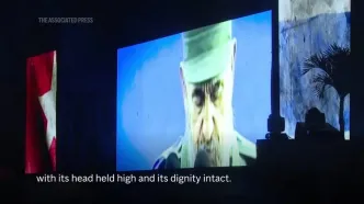رائول کاسترو ۹۴ ساله در جشن انقلاب کوبا