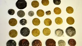 کشف ۱۵ سکه نقره اشکانی در ایلام