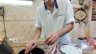 ببینید؛ غذای خیابانی در ایران؛ طبخ کله پاچه برای صبحانه در تهران