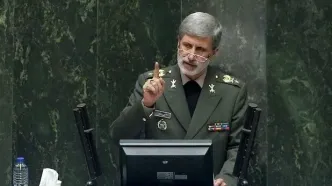 بازدید امیر حاتمی از پایگاه‌ یکم شکاری
