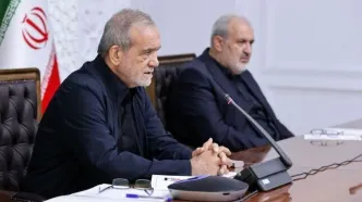 پزشکیان در جلسه افتتاح نیروگاه خورشیدی اصفهان+ عکس