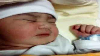 یک مادر آبادانی نوزاد سنگین وزن به دنیا آورد