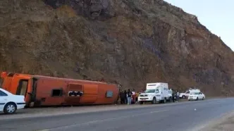 حادثه تلخ واژگونی اتوبوس در استان یزد