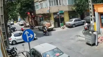 برخورد وحشتناک یک موتور با پژو ۲۰۶ در تهران