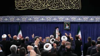 رهبر انقلاب: ملت با جهت‌گیری‌های گوناگون سیاسی و وزن متفاوت مذهبی پای ایران عزیز ایستاد