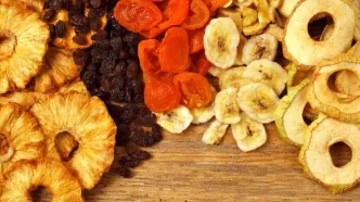 آیا دیابتی ‌ها می‌توانند میوه خشک بخورند؟ نکات حیاتی