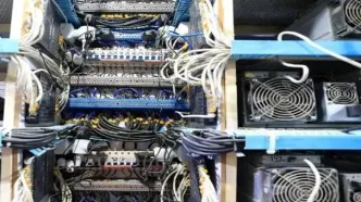 بیش از ۲ میلیارد دلار زیان اقتصادی برای کشور با فعالیت ماینرهای غیرمجاز
