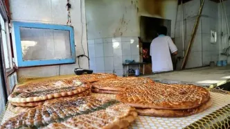 نایب رئیس اتحادیه نان تهران: اواخر وقت روز گذشته افزایش قیمت نان در کارتخوان‌ها اعمال شد