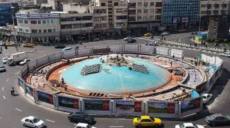 دیوارنگاره جدید میدان انقلاب جلب‌توجه کرد