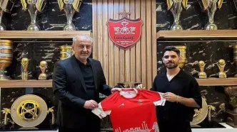 عمری هم با پرسپولیس تمدید کرد