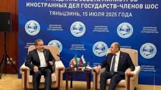 دیدار عراقچی با وزیر خارجه روسیه در چین
