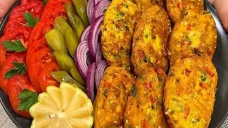 کوکوی مرغ و قارچ مجلسی با طعم پیازچه: دستور پختی سریع و بی‌دردسر