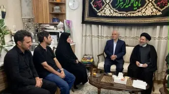 دیدار ابوترابی‌فرد و اوحدی با خانواده شهیدان عسگری