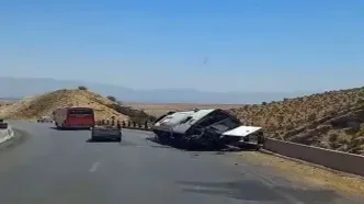 جزئیات واژگونی مرگبار یک اتوبوس در فارس