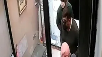 تصاویر سرقت مسلحانه از یک طلافروشی در تهران
