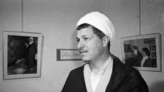 هاشمی رفسنجانی در لباس ارتش و در کنار نوه‌هایش