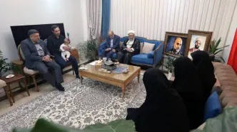 دیدار آملی لاریجانی با خانواده شهید سپهبد رشید