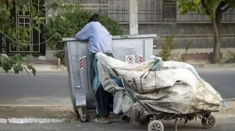 «دفاع از زباله‌گردی» جنجال‌ساز شد/ می‌خواهید فقر و نداری را طبیعی جلوه دهید