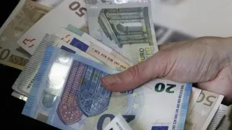 قیمت دلار و یورو در مرکز مبادله ایران؛ یکشنبه ۱۲ مرداد