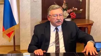 اولیانوف: تروئیکای اروپایی حق تمدید تحریم‌های ایران را از دست داده‌ است