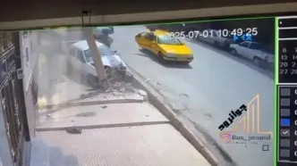 فیلم تصادف عجیب پراید با تیر برق در جوانرود!