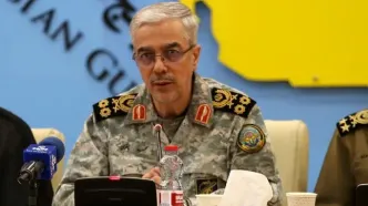 عکسی از شهیدان باقری، محرابی و ربانی در بین الحرمین