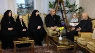 قالیباف به خانه شهید باقری رفت+ عکس