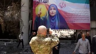عکس؛ ژست خبرنگار آمریکایی در کنار سحر امامی