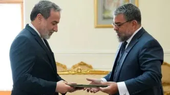سفیر جدید برزیل استوارنامه خود را تقدیم عراقچی کرد