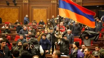 نمایندگان پارلمان ارمنستان باهم درگیر شدند
