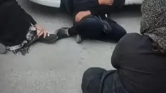 التماس مادر قاتل به مادر الهه مقابل دادگاه
