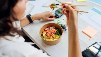 راهکارهای تغذیه ای موثر برای کاهش اضطراب