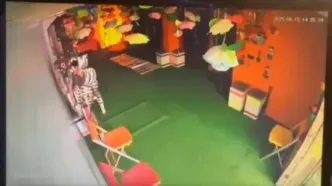 ببینید؛ لحظه انفجار مهدکودکی در تهران از زاویه دوربین‌های مداربسته در جنگ تحمیلی ۱۲ روزه