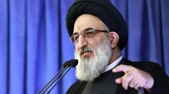 امام جمعه کرج: دشمن از شعار «مرگ بر آمریکا» در هراس است