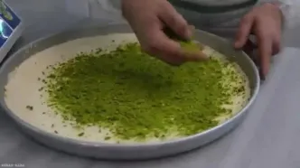 ببینید؛ غذای خیابانی در ترکیه؛ پخت باقلوا در غازی عینتاب