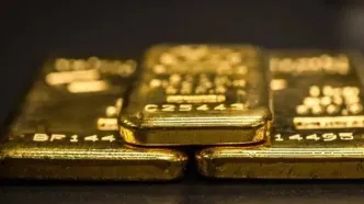 کاهش قیمت طلا تحت تاثیر افزایش دلار آمریکا