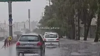 ببینید بارش سیلای آسای مونسون در شیراز / خیابان ها را آب برداشت!