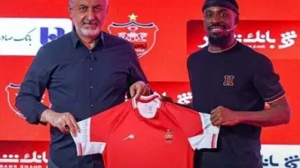 تصویری ناب از دو بمب استقلال و پرسپولیس در لیگ برتر انگلیس!
