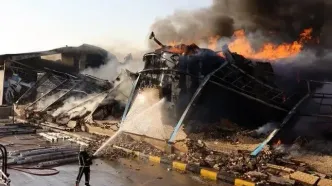 آتش‌سوزی گسترده در انبار ساختمان شماره ۲ ساوه