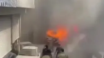 صحنه آتش گرفتن 4 ماشین در مولوی تهران