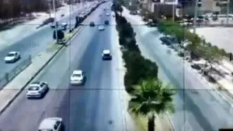 لحظه مرگ دلخراش راننده کرمانی کنار اتوبان